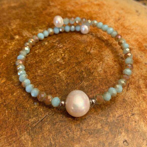 Freshwater Pearl and Crystal Bracelets - Picture 4 of 4